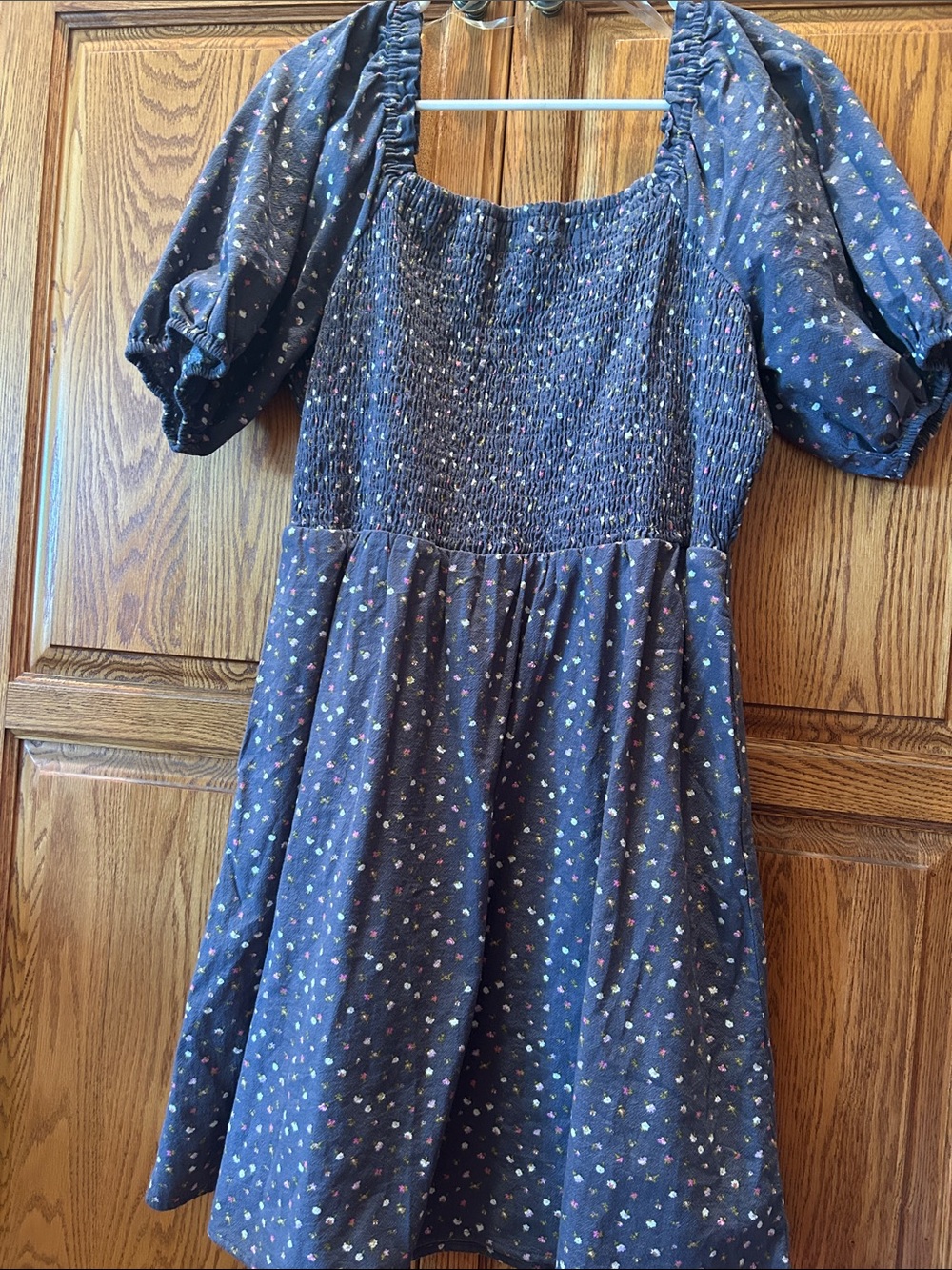Womenβs Navy Blue Smocked Puff-Sleeve Dress